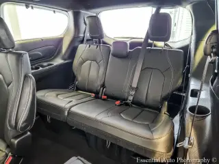 Chrysler Pacifica 2019 Touring L 35th Anniversary 4dr Mini-Van