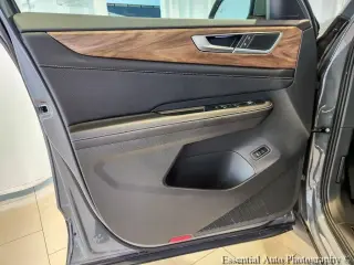 SUV Volkswagen Atlas 2025 AWD SE 4Motion de 4 puertas con tecnología