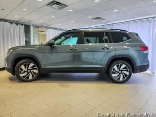 SUV Volkswagen Atlas 2025 AWD SE 4Motion de 4 puertas con tecnología
