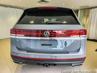 SUV Volkswagen Atlas 2025 AWD SE 4Motion de 4 puertas con tecnología
