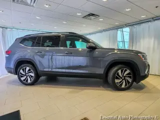 SUV Volkswagen Atlas 2025 AWD SE 4Motion de 4 puertas con tecnología