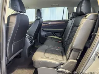 SUV Volkswagen Atlas 2025 AWD SE 4Motion de 4 puertas con tecnología