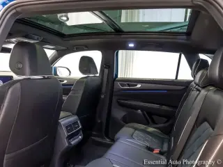 Volkswagen Atlas Cross Sport 2025 AWD SEL Premium R-Line 4Motion SUV de 4 puertas