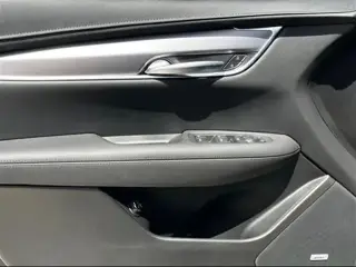 Cadillac XT5 Luxury SUV de 4 puertas 2025