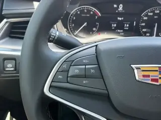 Cadillac XT5 Luxury SUV de 4 puertas 2025