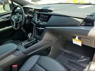 Cadillac XT5 Luxury SUV de 4 puertas 2025