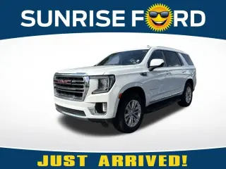 GMC Yukon 2024 4x2 SLT SUV de 4 puertas