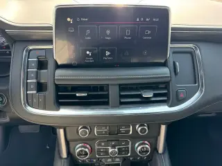 GMC Yukon 2024 4x2 SLT SUV de 4 puertas