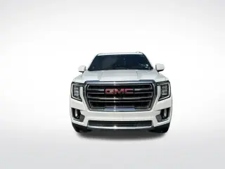 GMC Yukon 2024 4x2 SLT SUV de 4 puertas