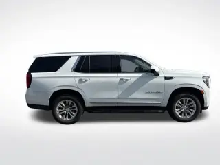 GMC Yukon 2024 4x2 SLT SUV de 4 puertas