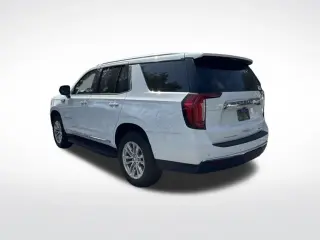 GMC Yukon 2024 4x2 SLT SUV de 4 puertas