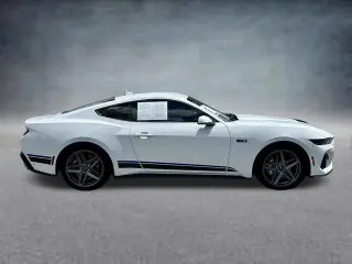 Ford Mustang 2024 GT Premium 2p Fastback
