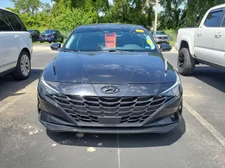 Hyundai ELANTRA 2023 SEL 4p Sedan