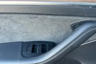 Tesla Model Y 2023 AWD 4p Crossover