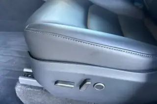 Tesla Model Y 2023 AWD 4p Crossover