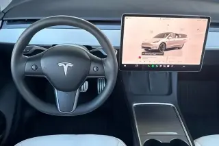 Tesla Model Y 2023 AWD Performance 4p Crossover