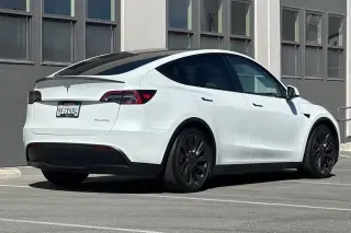 Tesla Model Y 2023 AWD Performance 4p Crossover