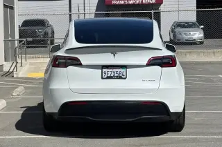 Tesla Model Y 2023 AWD Performance 4p Crossover