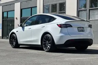 Tesla Model Y 2023 AWD Performance 4p Crossover
