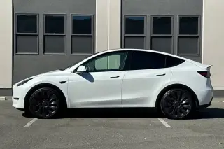 Tesla Model Y 2023 AWD Performance 4p Crossover