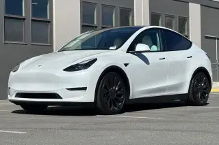 Tesla Model Y 2023 AWD Performance 4p Crossover