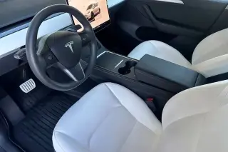 Tesla Model Y 2023 AWD Performance 4p Crossover