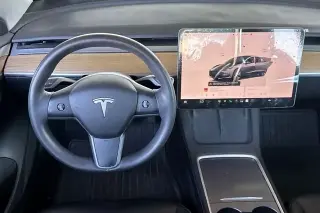 Tesla Model 3 2023 4p Sedan