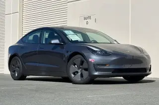 Tesla Model 3 2023 4p Sedan