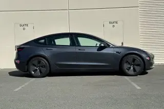 Tesla Model 3 2023 4p Sedan