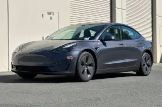 Tesla Model 3 2023 4p Sedan