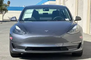 Tesla Model 3 2023 4p Sedan
