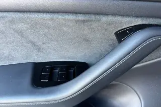 Tesla Model 3 2019 Mid Range 4p Fastback