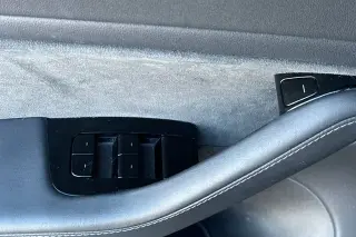 Tesla Model 3 2019 Mid Range 4p Fastback
