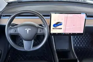 Tesla Model 3 2019 Mid Range 4p Fastback