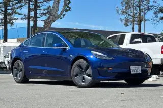 Tesla Model 3 2019 Mid Range 4p Fastback