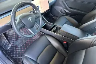 Tesla Model 3 2019 Mid Range 4p Fastback