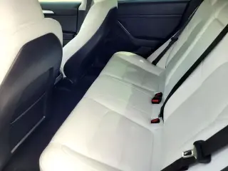 Tesla Model 3 2023 4p Sedan