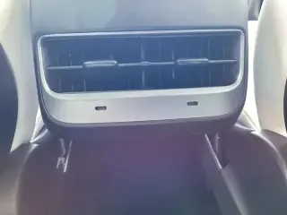 Tesla Model 3 2023 4p Sedan