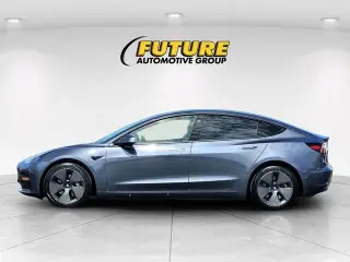 Tesla Model 3 2023 4p Sedan