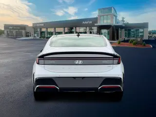 Hyundai SONATA Hybrid 2026 Limited 4p Sedan