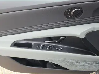 Hyundai ELANTRA Hybrid 2025 Limited 4p Sedan