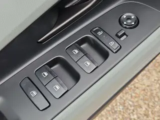Hyundai ELANTRA Hybrid 2025 Limited 4p Sedan