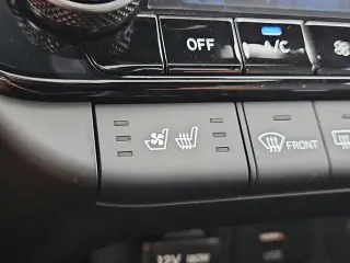 Hyundai ELANTRA Hybrid 2025 Limited 4p Sedan