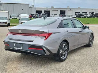 Hyundai ELANTRA Hybrid 2025 Limited 4p Sedan