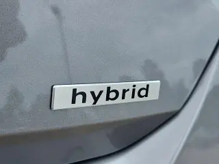 Hyundai ELANTRA Hybrid 2025 Limited 4p Sedan