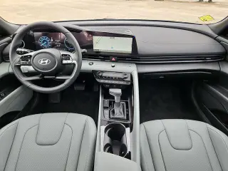 Hyundai ELANTRA Hybrid 2025 Limited 4p Sedan