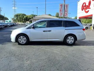 Honda Odyssey 2014 LX 4p Mini-Van