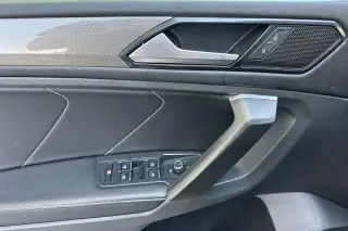 Volkswagen Tiguan 2023 AWD SE 4Motion 4p SUV