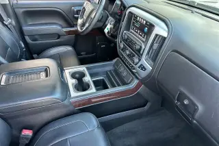 GMC Sierra 1500 2017 4x4 SLT 4dr Crew Cab 5.8 ft. SB