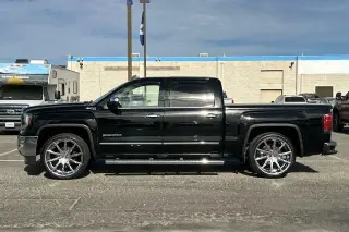 GMC Sierra 1500 2017 4x4 SLT 4dr Crew Cab 5.8 ft. SB